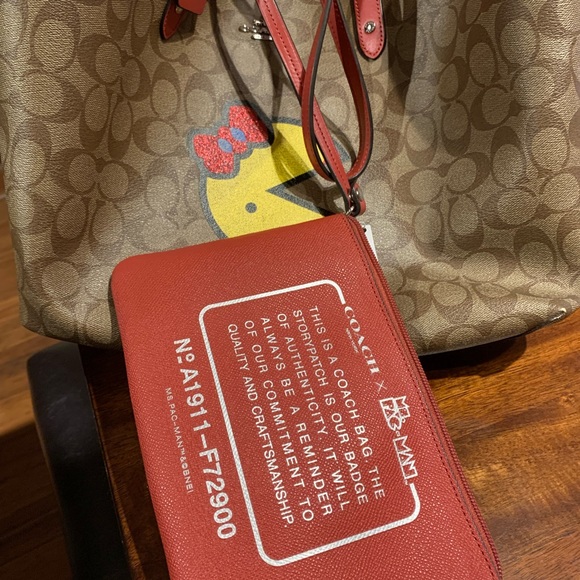 Limited Edition Miss PacMan reversible tote - Picture 3 of 3